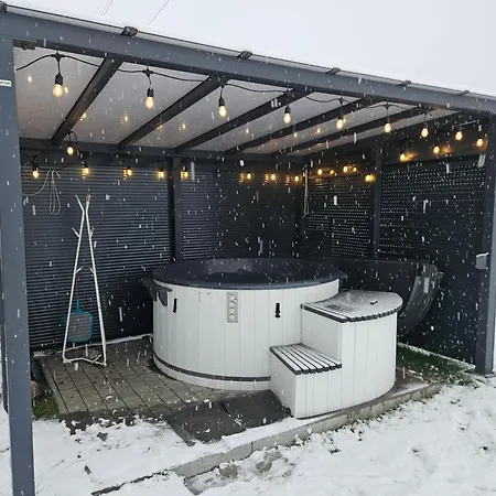 Tatil Evi Na Wylacznosc ,bania Z Jacuzzi. Gory, Jezioro, Las.