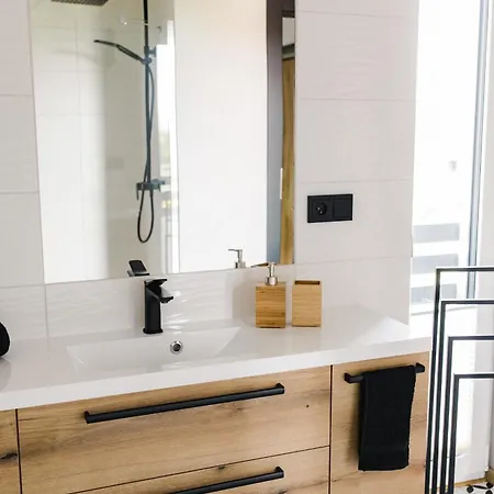 Dom wakacyjny Na Wyłączność ,bania Z Jacuzzi. Góry, Jezioro, Las. *