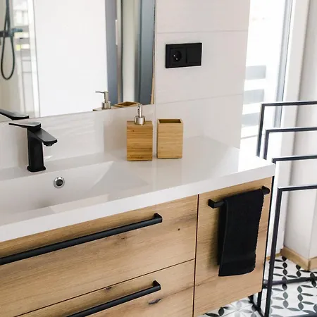 Na Wyłączność ,bania Z Jacuzzi. Góry, Jezioro, Las.