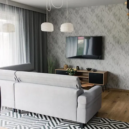 Dom wakacyjny Na Wyłączność ,bania Z Jacuzzi. Góry, Jezioro, Las.