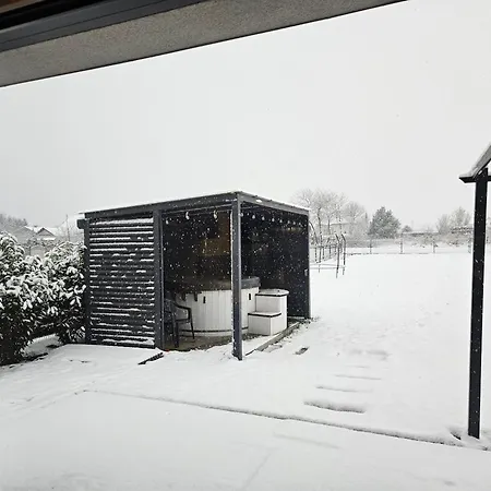 Tatil Evi Na Wylacznosc ,bania Z Jacuzzi. Gory, Jezioro, Las.