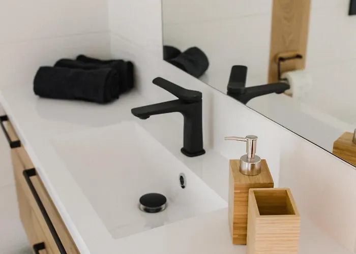 Na Wylacznosc ,bania Z Jacuzzi. Gory, Jezioro, Las. Ferienhaus