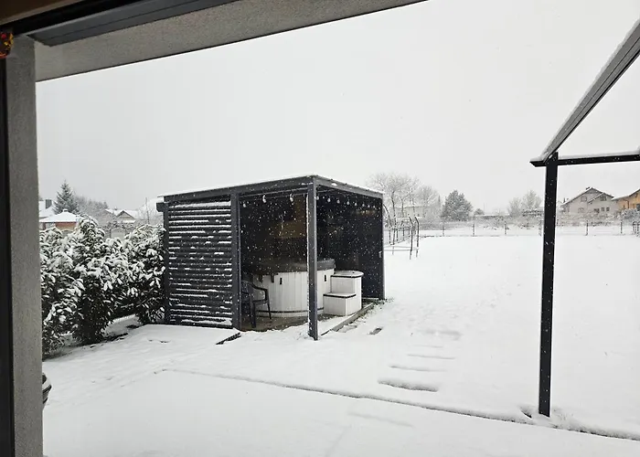 Tatil Evi Na Wylacznosc ,bania Z Jacuzzi. Gory, Jezioro, Las.